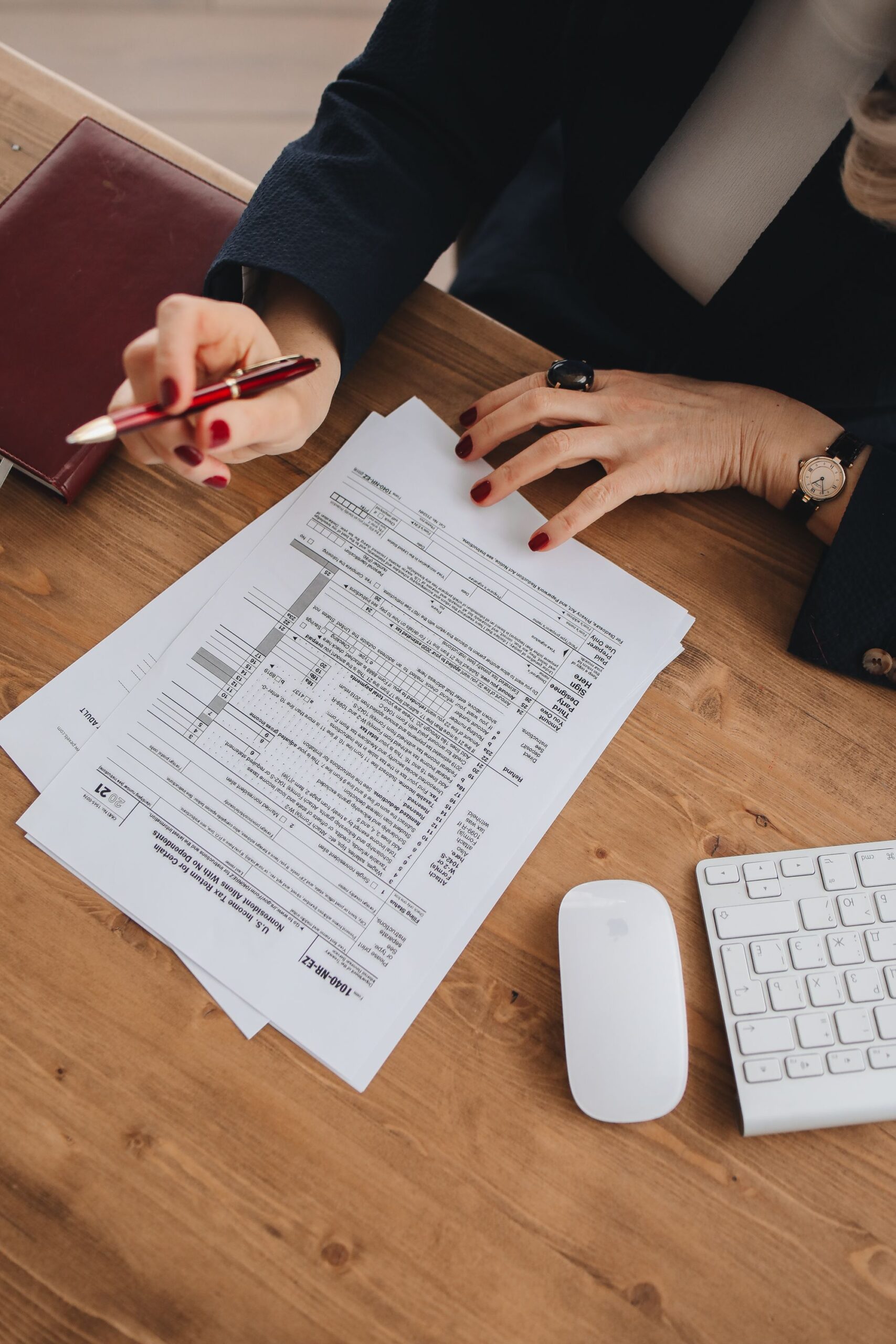 Services pexels polina tankilevitch 6927530